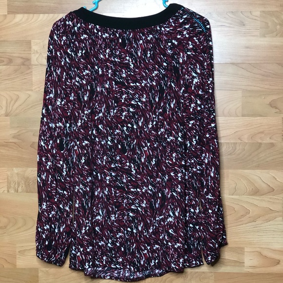 CATO SIZE LARGE LONG SLEEVE TUNIC WITH V-NECK - Picture 2 of 9